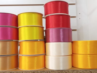 Rollo Cinta Satin Doble Cara 4cm Varios Colores X 25 Yd — MKS Mercería