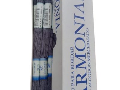 Hilo Pasa Para Bordar Madeja Color Gris — MKS Mercería