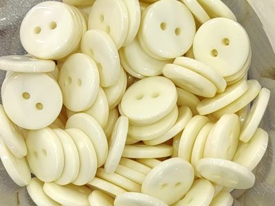 Boton PequeÑo Beige — MKS Mercería